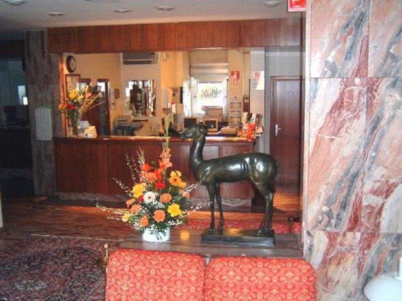 Hotel Corolle Флоренция Интерьер фото