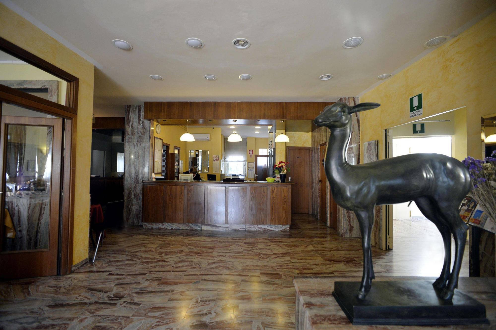 Hotel Corolle Флоренция Экстерьер фото