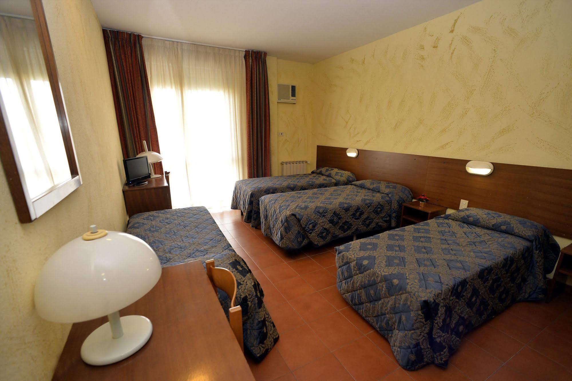 Hotel Corolle Флоренция Экстерьер фото