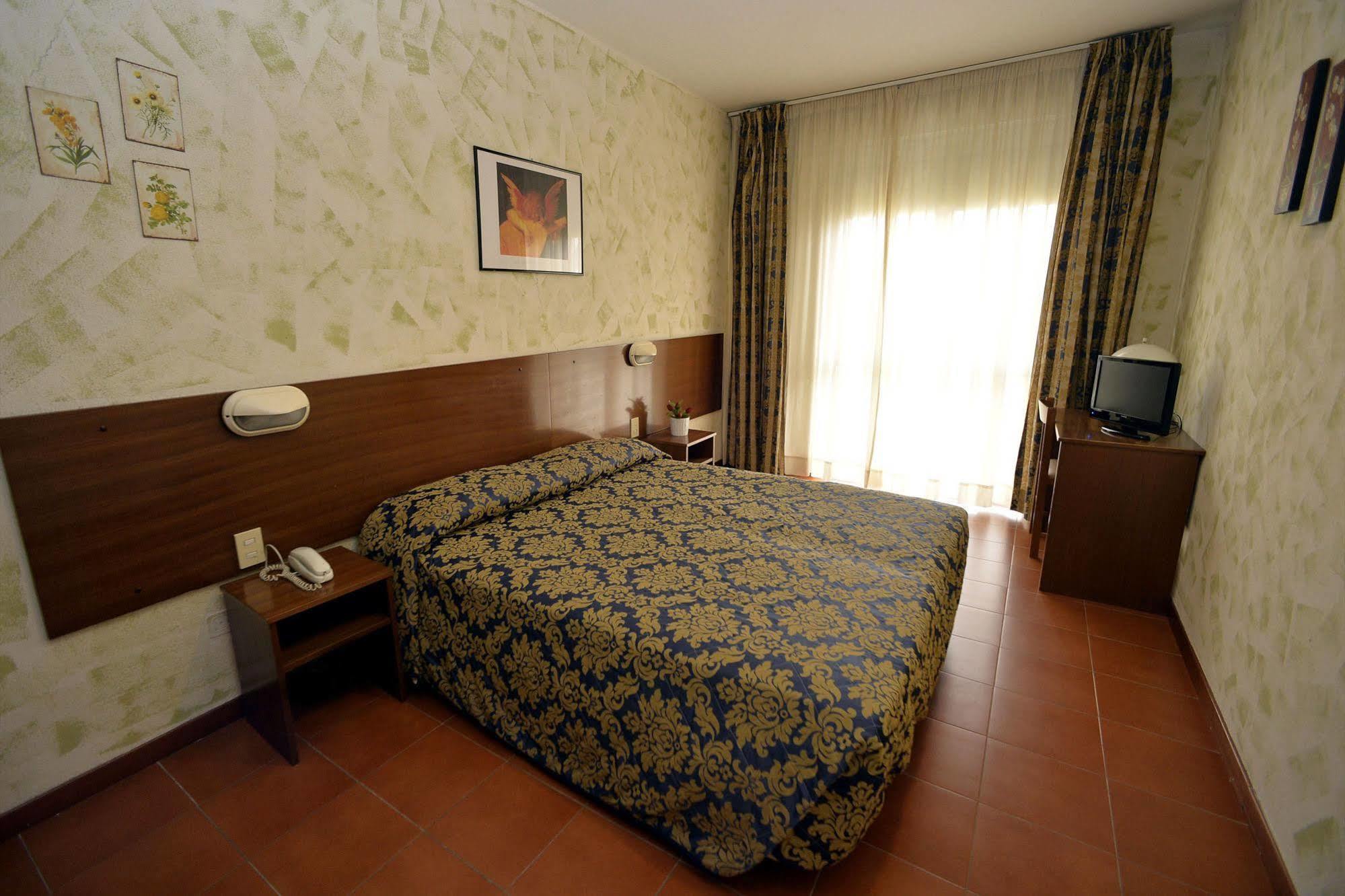Hotel Corolle Флоренция Экстерьер фото