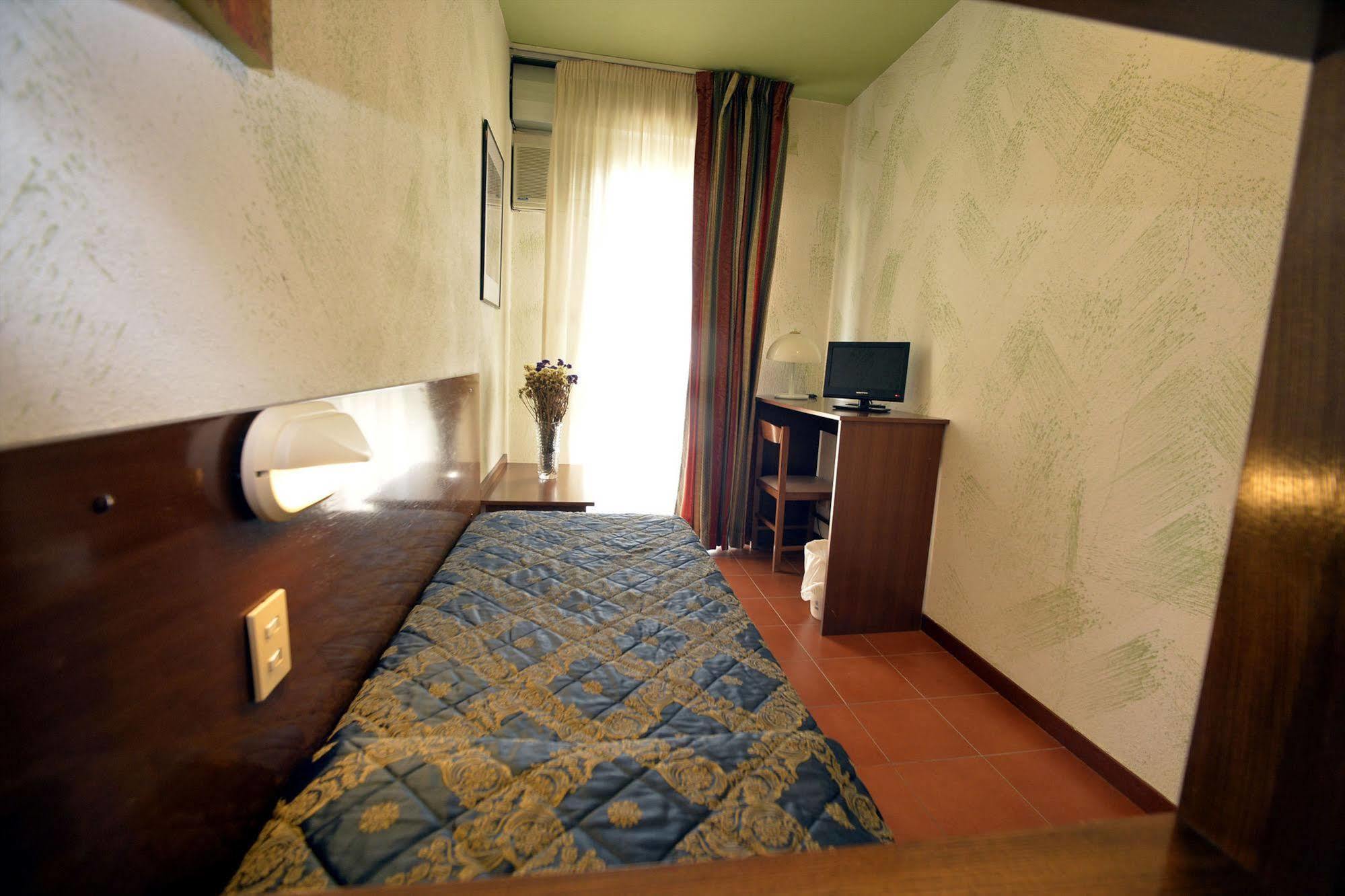 Hotel Corolle Флоренция Экстерьер фото