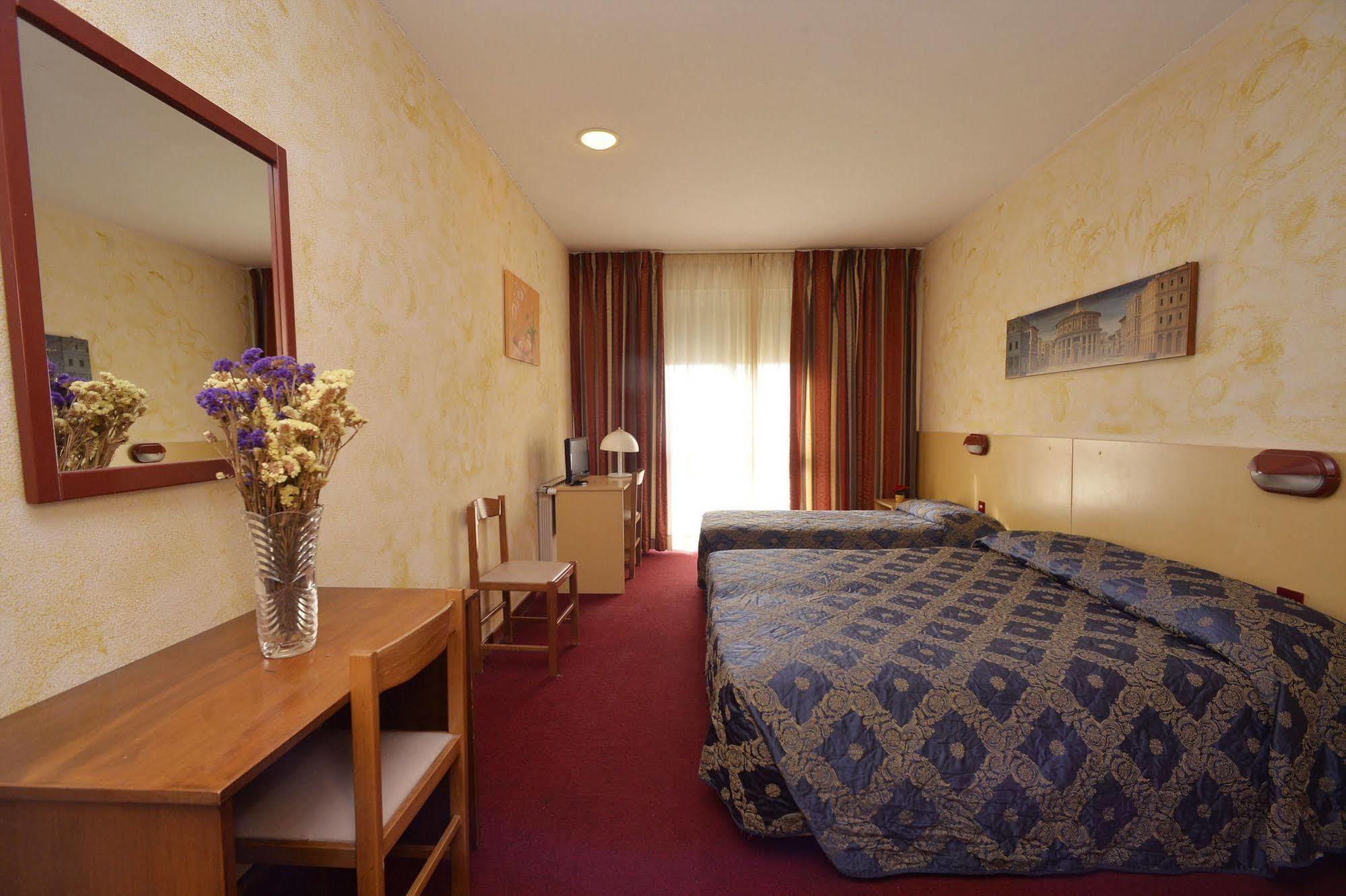 Hotel Corolle Флоренция Экстерьер фото