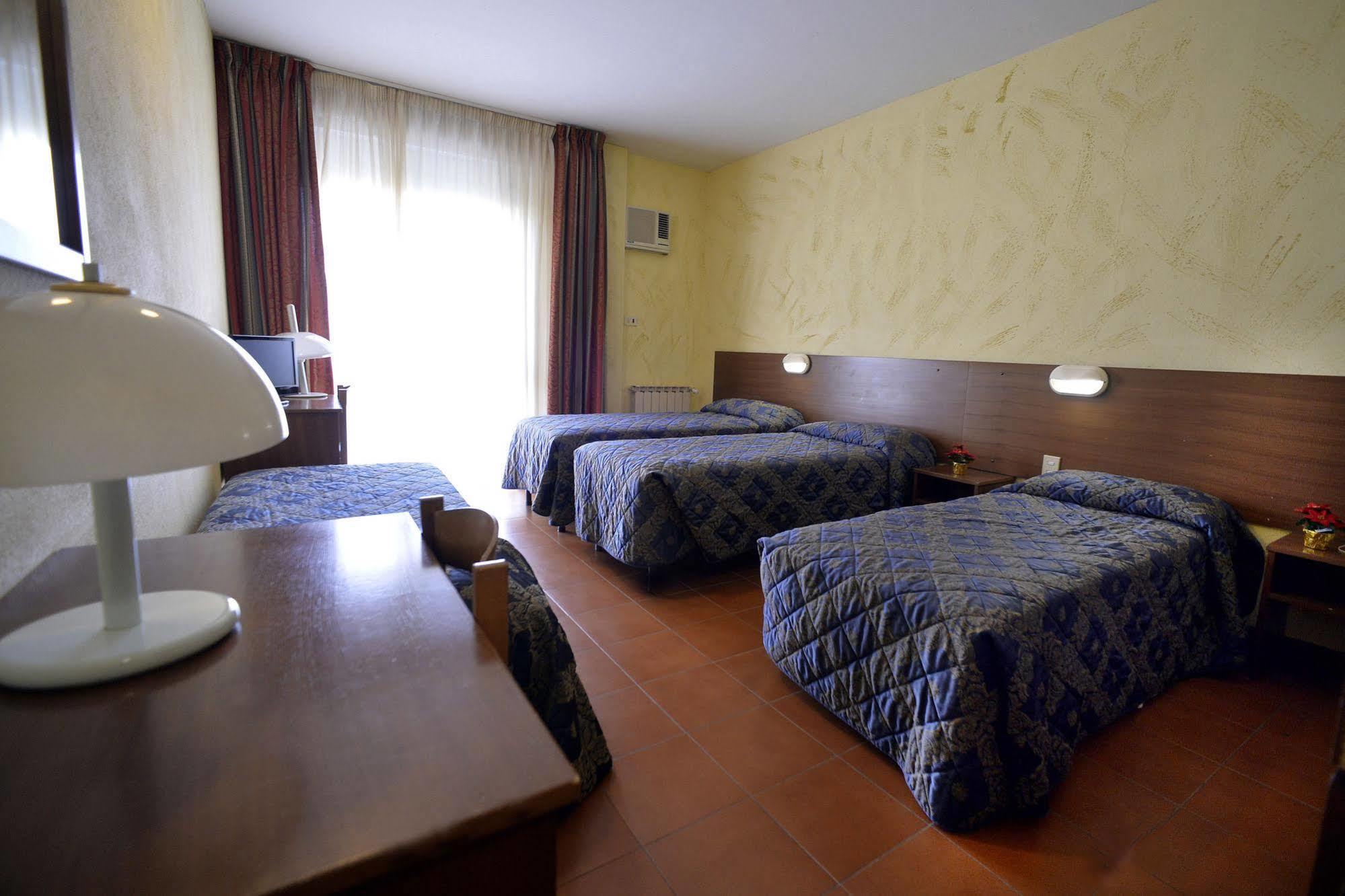 Hotel Corolle Флоренция Экстерьер фото