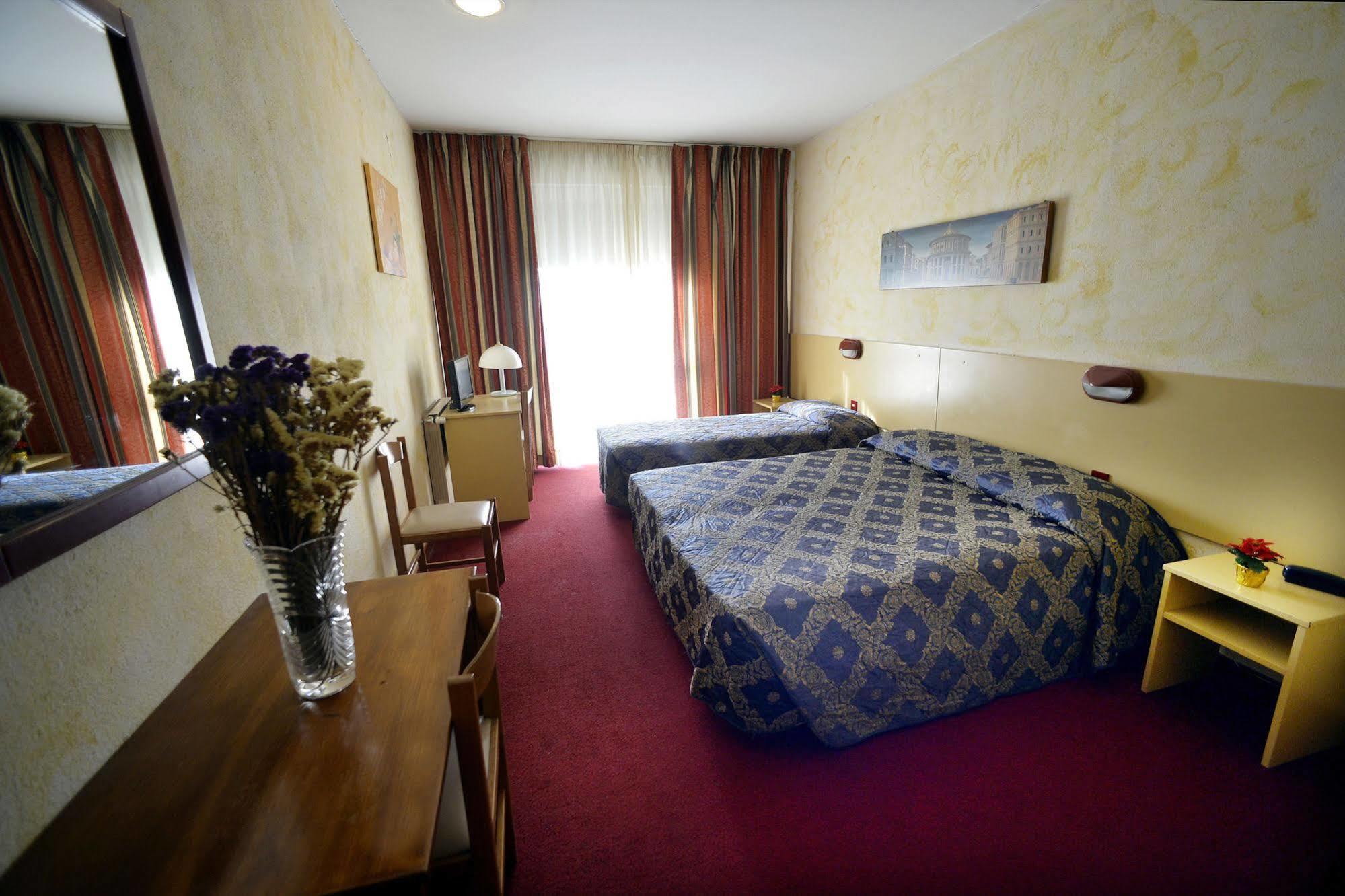 Hotel Corolle Флоренция Экстерьер фото