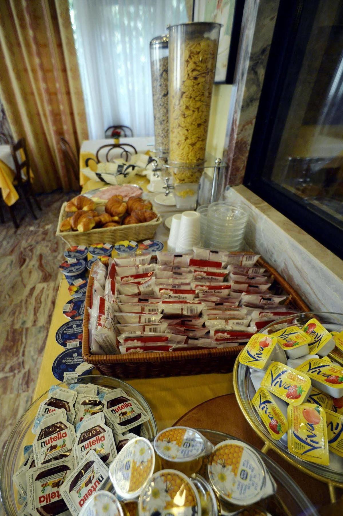 Hotel Corolle Флоренция Экстерьер фото