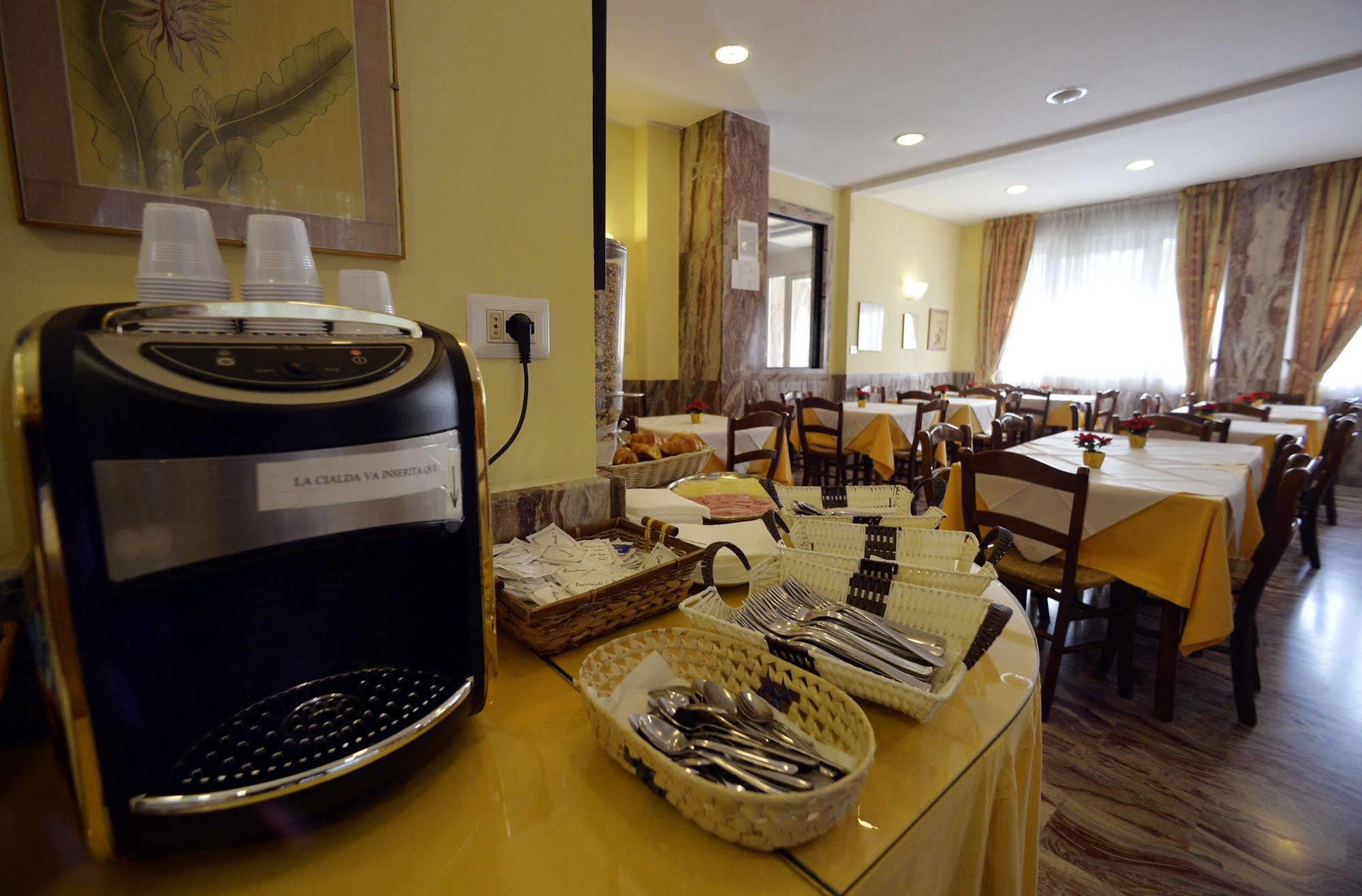 Hotel Corolle Флоренция Экстерьер фото